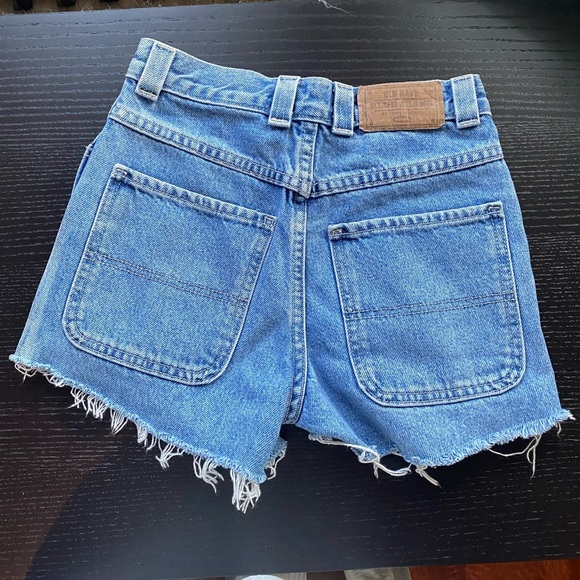 LF ripped short shorts with bedazzle - Picture 3 of 8